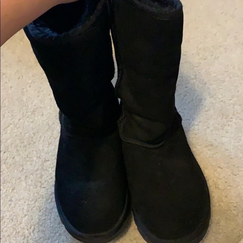black ugg’s - Picture 3 of 7